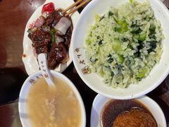 美味菜饭-老半斋(福州路店)