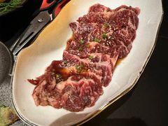 -山川小町·极番烧肉(新地假日广场店)