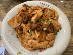 -壹阁胡羊焖饼(特色小吃街店)