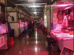 -七宝蔬菜农副产品综合交易市场-停车场