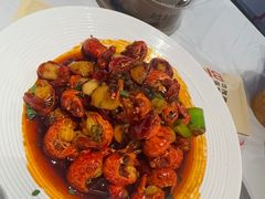 -肥肥虾庄·金牌油焖大虾(汉街SKP店)