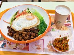 -多彩贵州城极地海洋世界