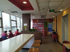 -麦当劳(展览路店)