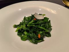 鸡油炒豆苗-福玺荟(外滩罗斯福店)