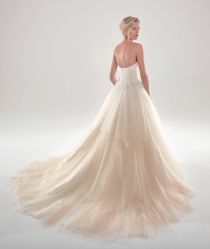 -欣薇婚纱(新源乐汇城店)