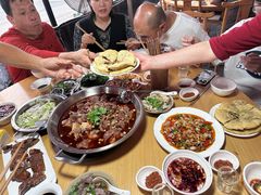 -大众跷脚牛肉馆·非遗传承单位(峨眉山店)