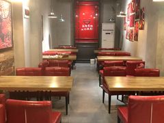 -愉肴麻辣香锅(中山路店)