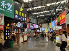 -海口骑楼小吃街