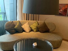 -上海滴水湖皇冠假日酒店