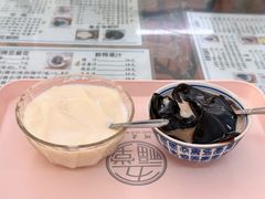 椰汁豆腐花-五福堂龟苓膏(河东北山店)