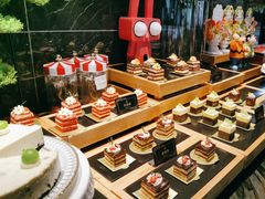 -雍容荟帝王蟹活龙虾展台自助(IFS黑金店)