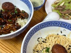 -沪西老弄堂面馆(定西路店)