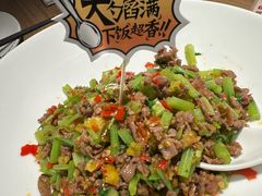 乱刀双椒炒牛肉-新太二·鲜料川菜(晶耀前滩店)