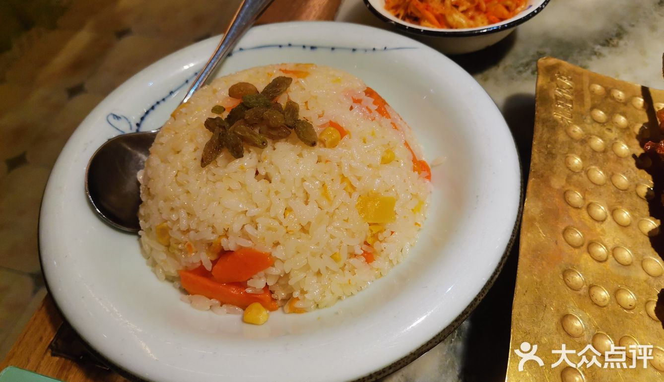 「北疆饭店(三峡广场店)」 「新疆羊肉串」非常大的一