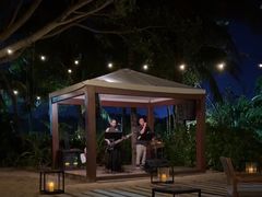 -三亚艾迪逊酒店·海滩烧烤 BARBACOA·现场乐队·浪漫晚餐·烧烤海鲜