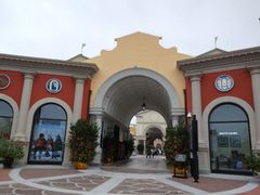 -佛罗伦萨小镇广佛名品奥特莱斯(疏港路店)