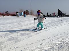-华彬猛犸滑雪场