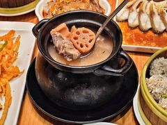 -莲餐厅·湖北菜·潜江小龙虾店(愚园路店)