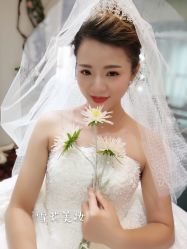 -雪莉美妆婚纱馆