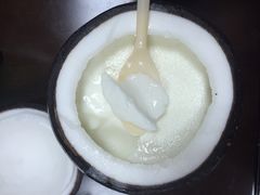 -志龙皇冠吃货椰子铺