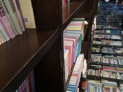 -钟书阁(松江泰晤士小镇店)