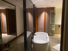 -三亚湾海居铂尔曼度假酒店