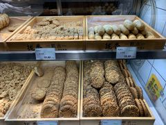 -拢香糕点(万达店)
