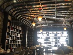 -钟书阁(松江泰晤士小镇店)