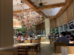 大堂-蜜桃餐厅·伴山(湖滨商业街店)