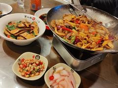 -富正毅三下锅·湘西韵味(天门山索道店)