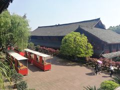 -峨眉山报国寺