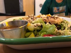 印加藜麦鸡肉沙拉佐意大利黑醋-HELLO 27 意面·沙拉·帕尼尼