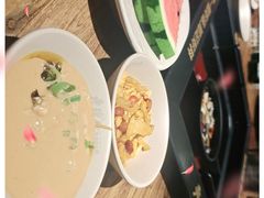 -老牌坊云南鱼豆花火锅(嵩山店)