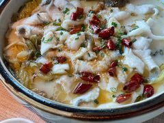 酸菜清汤鲈鱼-石头咕(葵蓬店)