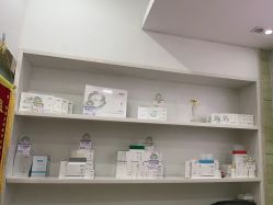 -苗医生专业祛痘·皮肤管理