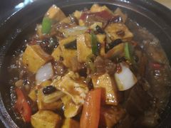 臭干子牛腩煲-卢庄(江汉路店)