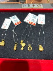 -老鳳祥銀樓(汇金广场店)
