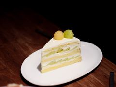 蜜瓜奶油蛋糕-black rainbow coffee