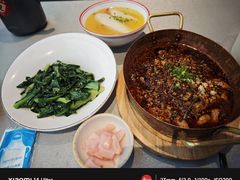 -有红鸡毛店·川菜(建设路店)