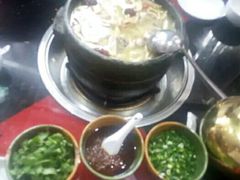 -南渝食府.墨脱石锅松茸鸡