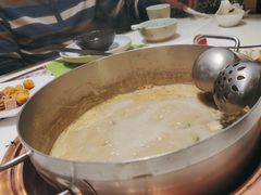 -洪氏嗨捞·猪肚鸡火锅(阳光天地店)