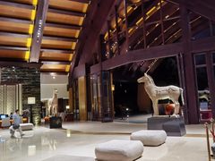 -三亚湾海居铂尔曼度假酒店