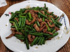 蒜苔炒肉-红实家常菜(静安里店)