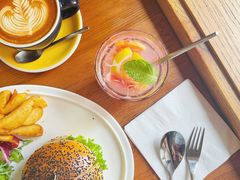 招牌牛肉汉堡-UPPER KITCHEN(延安路店)