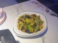 -徐记小怪兽肉蟹煲店(哈西万达金街店)