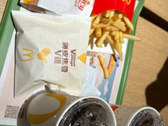 -麦当劳(中二横路店)