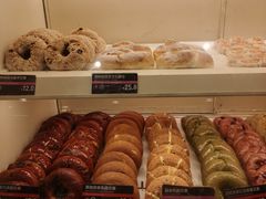 -HOT CRUSH趁热集合·现烤面包(环球港店)