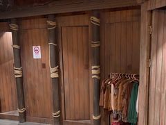 -暴风岛沉浸式体验馆(百联世纪店)