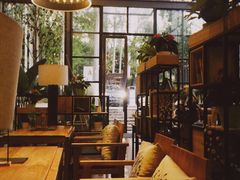-桉树林A coffee 森林餐厅(三圣乡店)