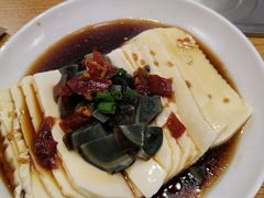 -超越炭火牛蛙火锅鸡(河东店)